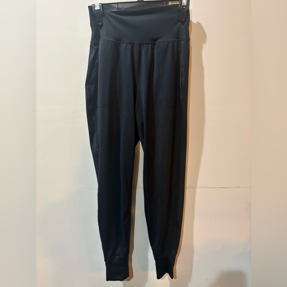 SPANX Women’s Soft and Smooth Black Joggers